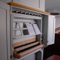Spieltisch der Orgel