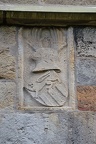 Ev. Kirche St. Blasius, Wappen an der Mauer des Turms
