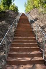 Deisterpark: Treppe von Osten her auf die hohe Halde