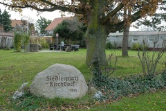 "Siedlerplatz" in der Landstraße