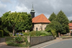 Ev. Kirche und Pfarrhaus